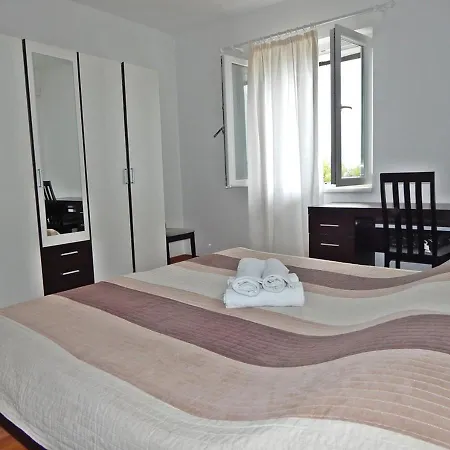 Rooms&apartments Star *