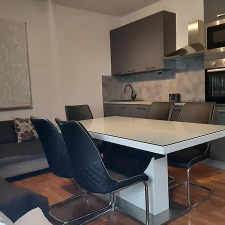 Rooms&apartments Star Apartman