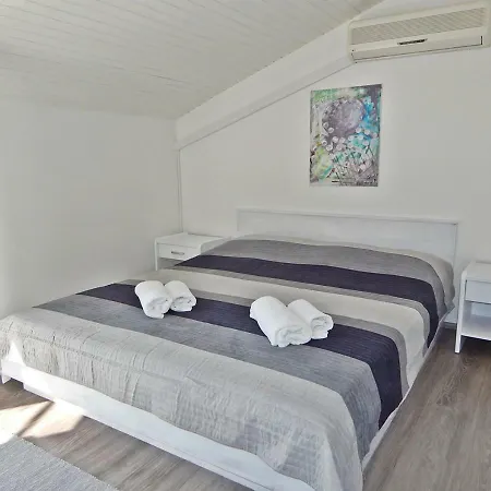 Rooms&apartments Star *