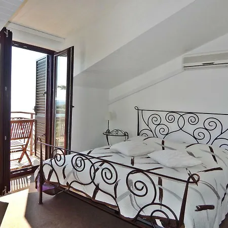 Rooms&apartments Star Apartman *