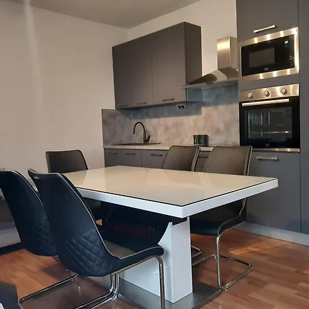 Rooms&apartments Star 아파트 *